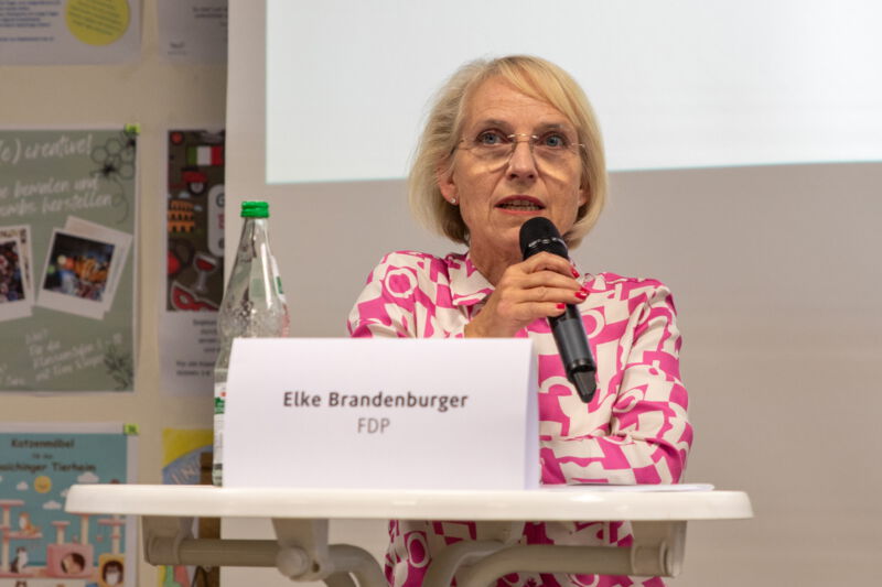 Kommunalpolitisches Forum zum Gesundheitszentrum Spaichingen Elke Brandenburger